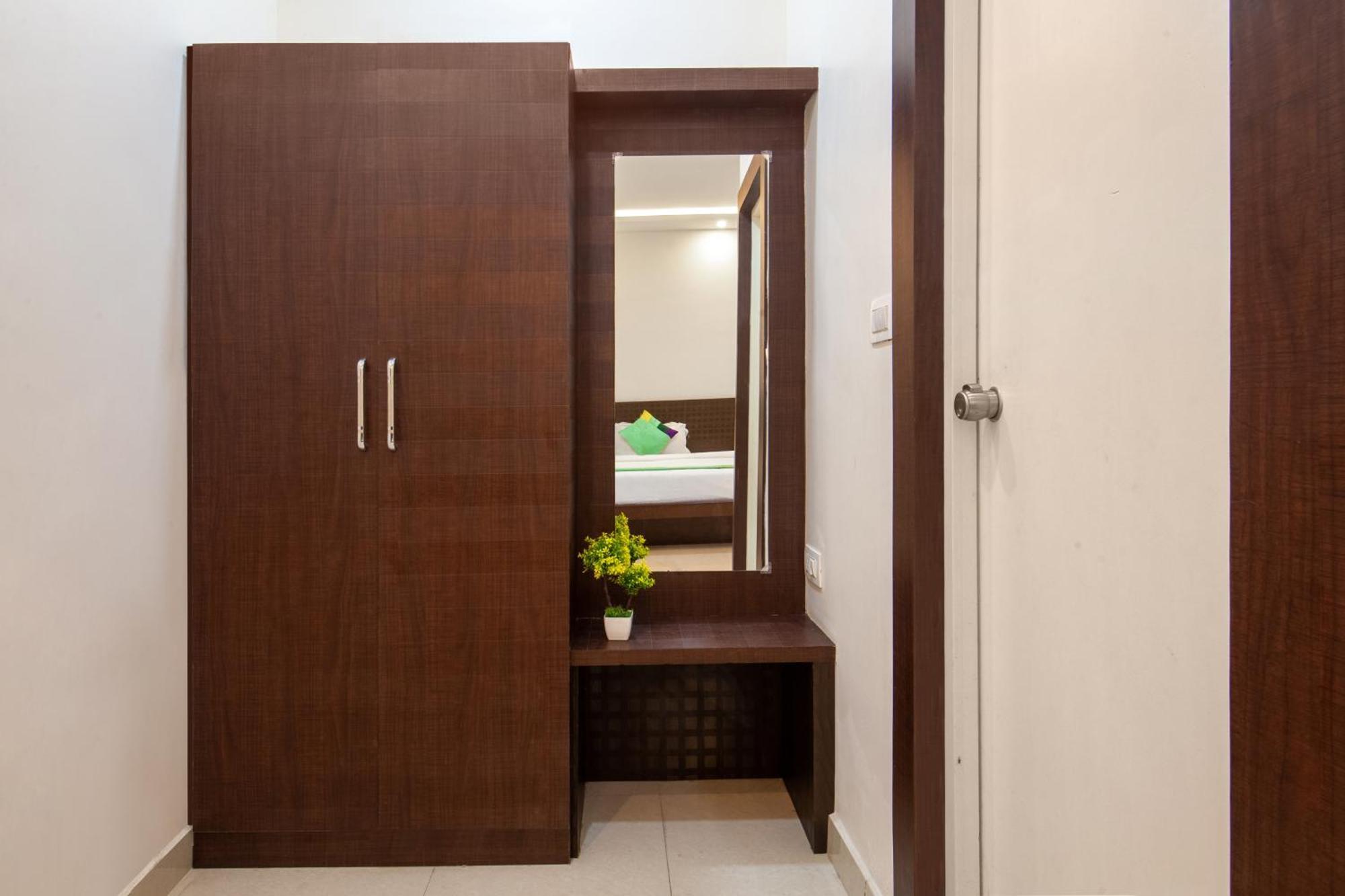 Hotel Treebo Sans Sarav Kushalnagar Madikeri Esterno foto