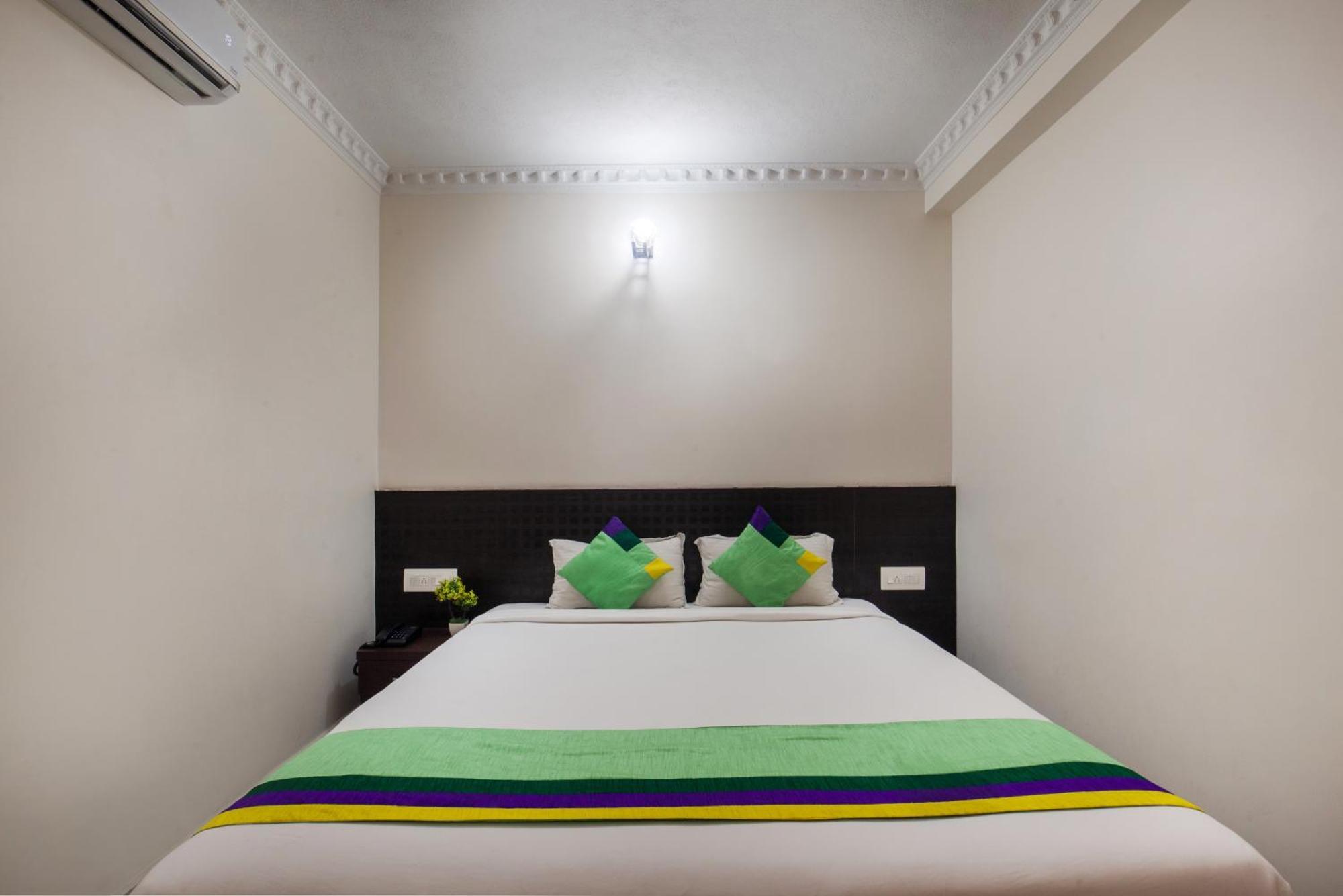 Hotel Treebo Sans Sarav Kushalnagar Madikeri Esterno foto