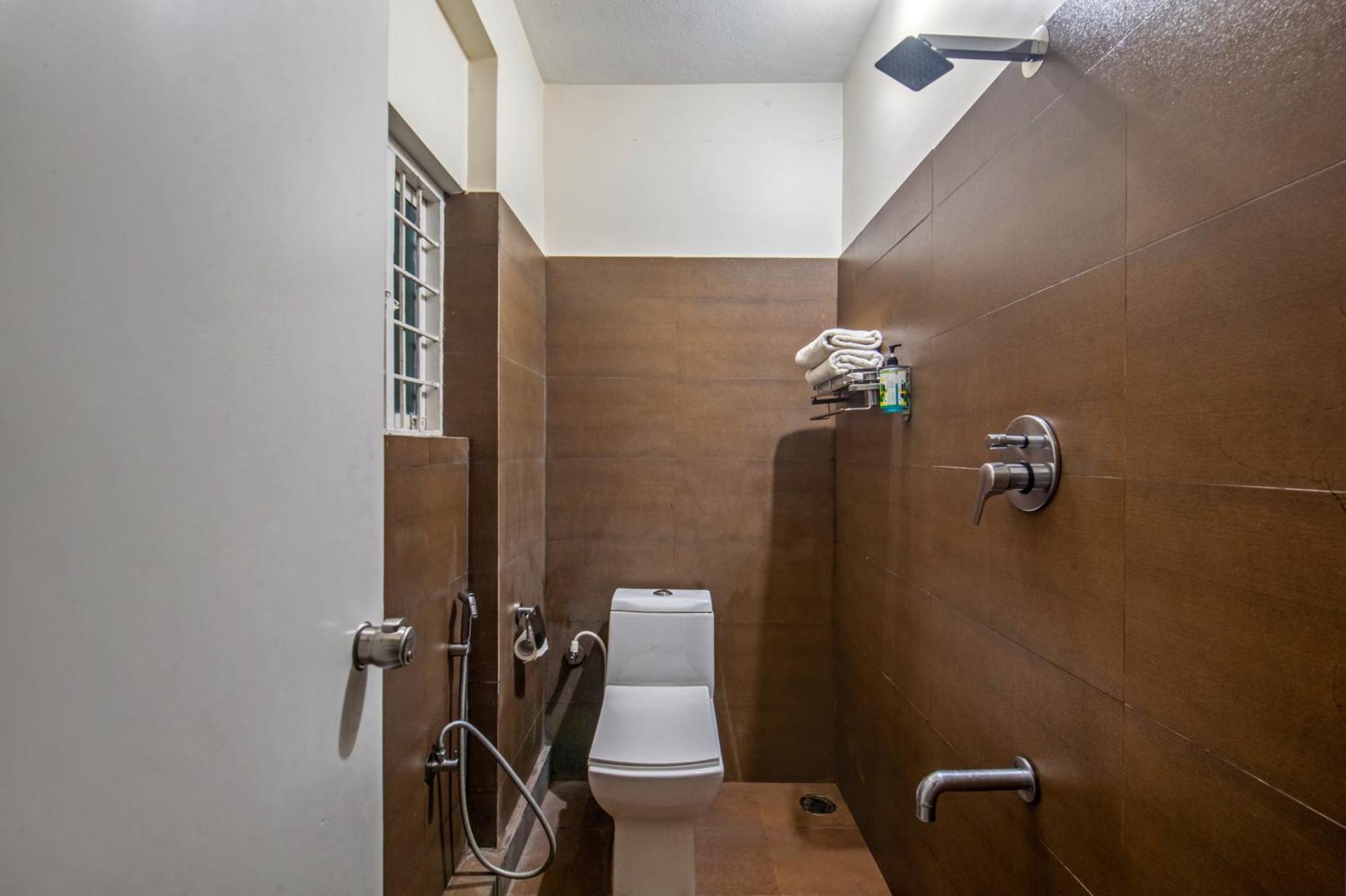 Hotel Treebo Sans Sarav Kushalnagar Madikeri Esterno foto