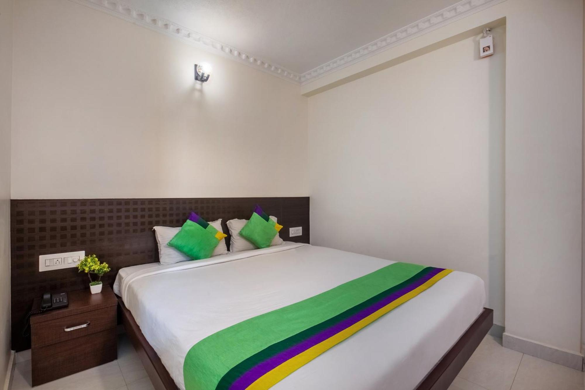 Hotel Treebo Sans Sarav Kushalnagar Madikeri Esterno foto