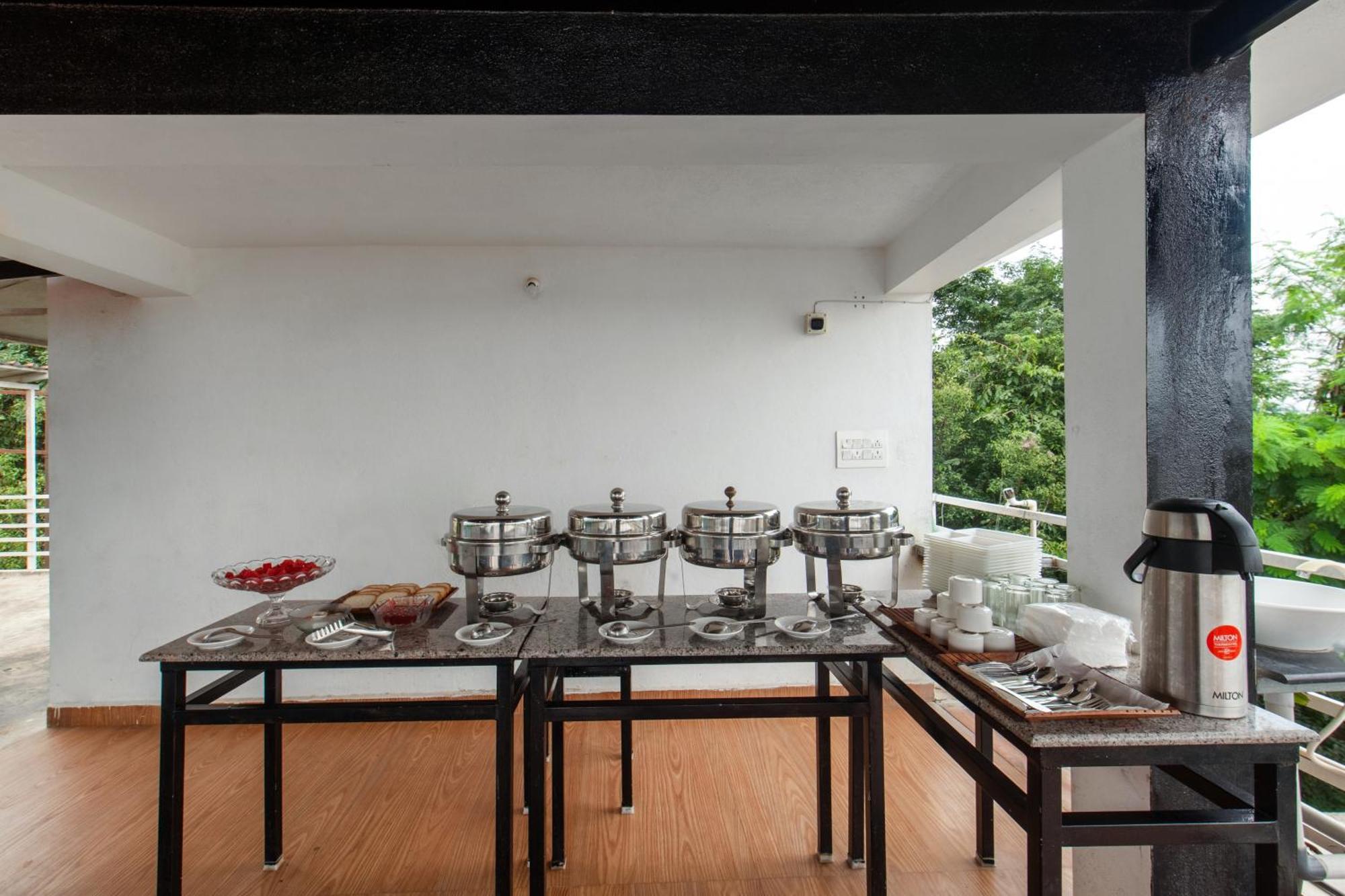 Hotel Treebo Sans Sarav Kushalnagar Madikeri Esterno foto